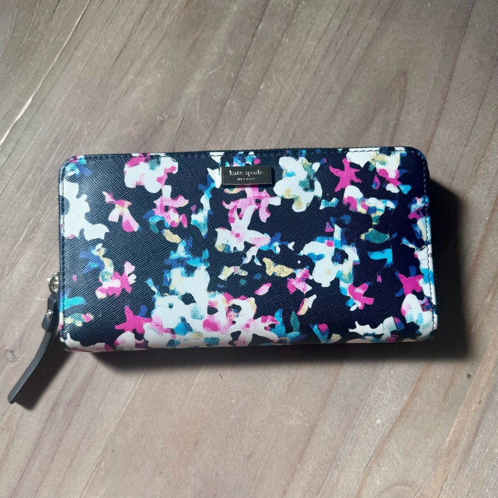 Kate Spade New York Continental Wallet - Floral Print